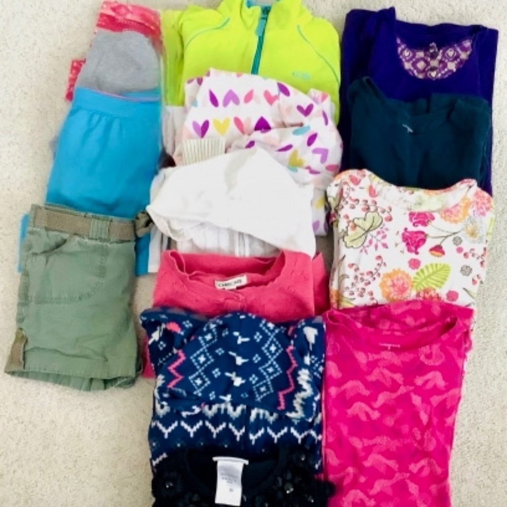 Girl's Medium Clothing Bundle (K)